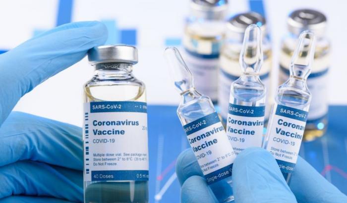 Federfarma: aspettiamo l'ultimo giorno per dire che c'è il vaccino anti-Covid